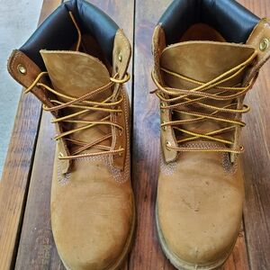 Timberland Tan Ankle Boots with Nubuck Finish